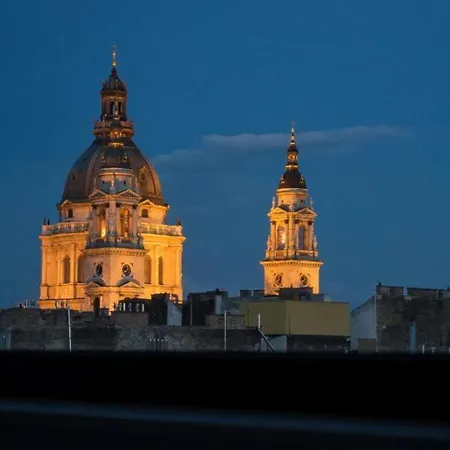 Imperial Basilika And Castle View Free Parking Upon Reservation * Budapeste
