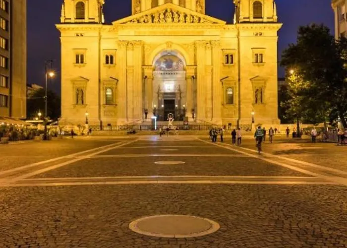 Apartman Imperial Basilika And Castle View Free Parking Upon Reservation